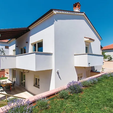 Apartment Snjezana Pula