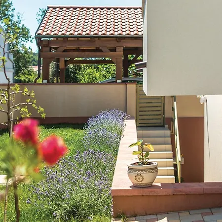 Snjezana Apartment Pula